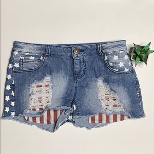 🌵Xhilaration Distressed Americana jean shorts